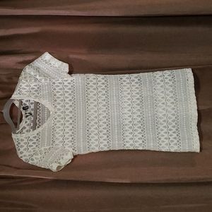 BKE Boutique  M  Cream with silver metalic intertwined stretchy